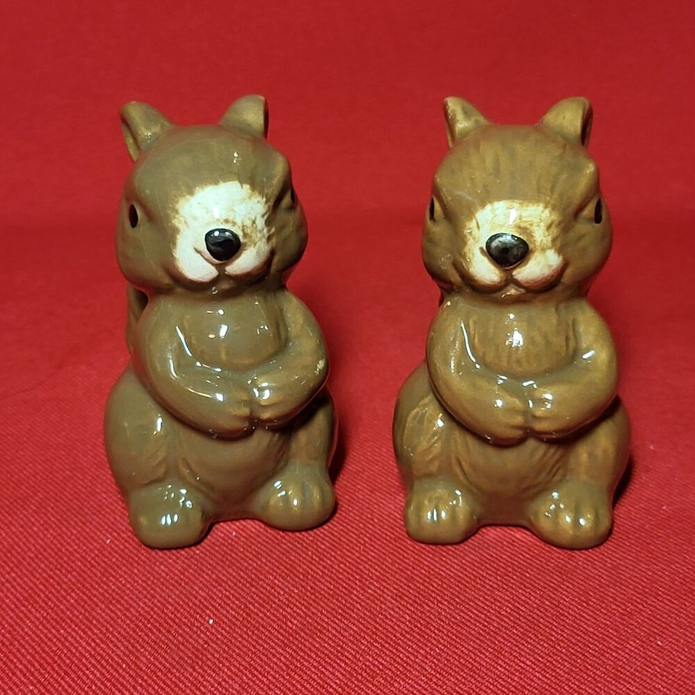 Vintage Squirrel Ceramic Glazed Salt and Pepper Shakers Set of 2